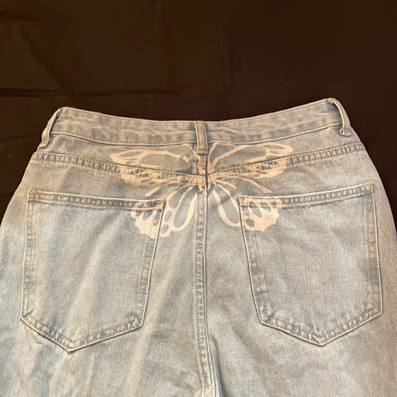 Butterfly Bum light washed blue jeans - Picture 1 of 3